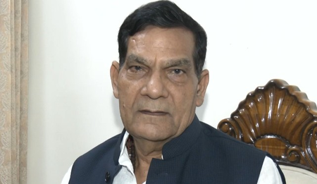 विपक्षी दलों ने मुसलमानों को वोट बैंक की राजनीति में फंसाया रखा एके शर्मा विपक्षी दलों ने मुसलमानों को वोट बैंक की राजनीति में फंसाया रखा एके शर्मा