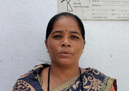 नासिक पीएम आवास योजना से बदली येवला तालुका के परिवारों की जिंदगी, लाभार्थियों ने जताया आभार नासिक पीएम आवास योजना से बदली येवला तालुका के परिवारों की जिंदगी, लाभार्थियों ने जताया आभार