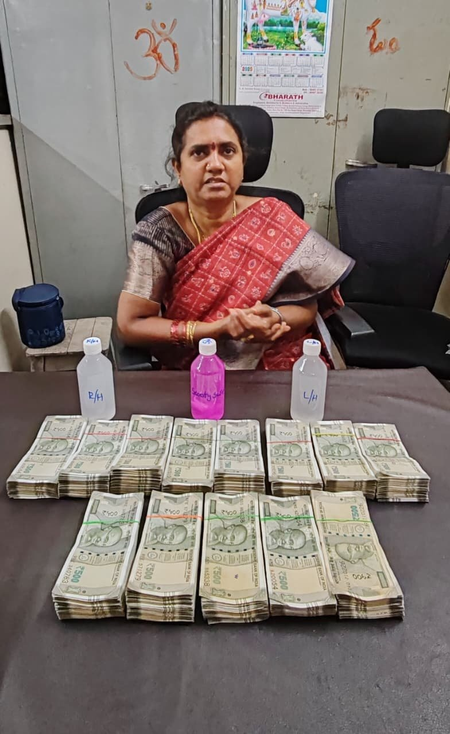 तेलंगाना एसीबी ने 4 लाख रुपए की रिश्वत लेते हुए टाउन प्लानिंग ऑफिसर को पकड़ा