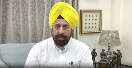 ज्ञानेश कुमार के इस्तीफे की मांग पर विपक्ष का मार्च, भाजपा ने कहा- एसआईआर लोकतंत्र के लिए जरूरी ज्ञानेश कुमार के इस्तीफे की मांग पर विपक्ष का मार्च, भाजपा ने कहा- एसआईआर लोकतंत्र के लिए जरूरी