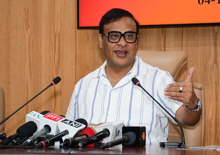 असम के मुख्यमंत्री सरमा ने महिला-नेतृत्व वाले स्टार्टअप इकोसिस्टम पर प्रकाश डाला असम के मुख्यमंत्री सरमा ने महिला-नेतृत्व वाले स्टार्टअप इकोसिस्टम पर प्रकाश डाला