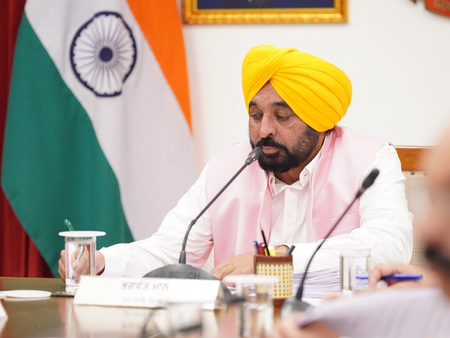 राजनीतिक मकसद से सीबीआई की छापेमारी, भाजपा पंजाब चुनाव की तैयारी कर रही सीएम मान राजनीतिक मकसद से सीबीआई की छापेमारी, भाजपा पंजाब चुनाव की तैयारी कर रही सीएम मान