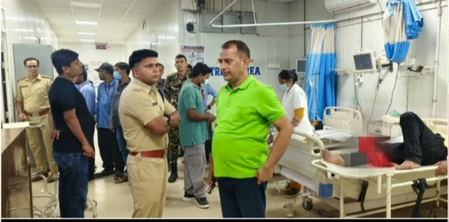 सीतामढ़ी में पुलिस मुठभेड़, दिनेश यादव हत्याकांड के तीन आरोपी घायल, हथियार बरामद सीतामढ़ी में पुलिस मुठभेड़, दिनेश यादव हत्याकांड के तीन आरोपी घायल, हथियार बरामद