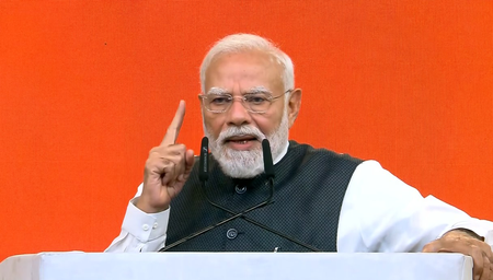 कर्म ही मेरा धर्म, फल की चिंता नहीं; पद-प्रतिष्ठा से बड़ी है भारत की सेवा पीएम मोदी कर्म ही मेरा धर्म, फल की चिंता नहीं; पद-प्रतिष्ठा से बड़ी है भारत की सेवा पीएम मोदी