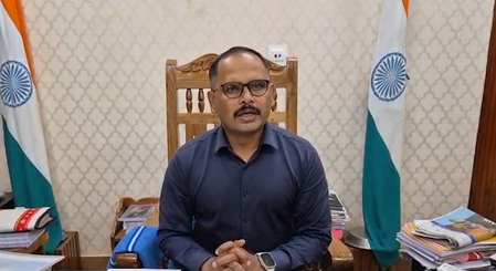 हाथियों को पत्थर मारकर न भगाएं, फसलों के नुकसान का मिलेगा मुआवजा क्योंझर डीएफओ हाथियों को पत्थर मारकर न भगाएं, फसलों के नुकसान का मिलेगा मुआवजा क्योंझर डीएफओ
