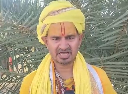 विराट कोहली बिना पैसे के पहली बार प्रेमानंद महाराज के आश्रम नहीं आए, जांच हो फलाहारी महाराज विराट कोहली बिना पैसे के पहली बार प्रेमानंद महाराज के आश्रम नहीं आए, जांच हो फलाहारी महाराज
