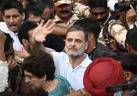 रोज आएंगे, रोकेंगे तो वहीं बैठ जाएंगे, ज्ञानेश कुमार का इस्तीफा लेकर रहेंगे कांग्रेस