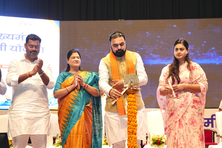 एक करोड़ परिवारों को उद्यमी परिवार बनाना सरकार की प्राथमिकता सीएम सम्राट चौधरी एक करोड़ परिवारों को उद्यमी परिवार बनाना सरकार की प्राथमिकता सीएम सम्राट चौधरी