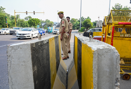 सीजेपी के प्रस्तावित प्रदर्शन को लेकर दिल्ली ट्रैफिक पुलिस की एडवाइजरी जारी, कई मार्गों पर रहेगा असर सीजेपी के प्रस्तावित प्रदर्शन को लेकर दिल्ली ट्रैफिक पुलिस की एडवाइजरी जारी, कई मार्गों पर रहेगा असर