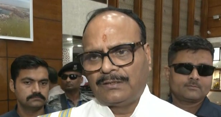 यूपी के मंत्रियों ने जेवर एयरपोर्ट के नामकरण फैसले का किया समर्थन, पीएम मोदी के नाम से जाना जाएगा यूपी के मंत्रियों ने जेवर एयरपोर्ट के नामकरण फैसले का किया समर्थन, पीएम मोदी के नाम से जाना जाएगा