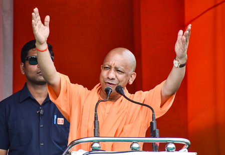 यूपी सरकार का फैसला- अब आंगनबाड़ी कर्मियों को हर साल मिलेंगी तीन साड़ियां यूपी सरकार का फैसला- अब आंगनबाड़ी कर्मियों को हर साल मिलेंगी तीन साड़ियां