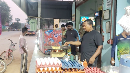 पीएमईजीपी योजना से खड़ा किया सफल कारोबार, शाकिर खान बने कई लोगों के लिए रोजगारदाता पीएमईजीपी योजना से खड़ा किया सफल कारोबार, शाकिर खान बने कई लोगों के लिए रोजगारदाता