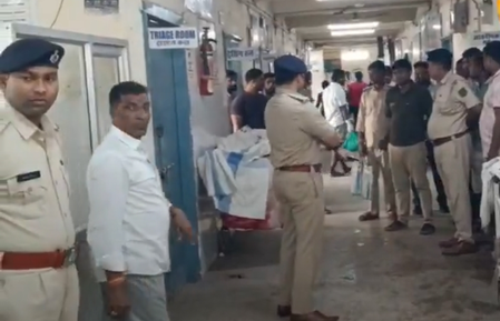 बिहार कांस्टेबल ने थाना परिसर में सर्विस पिस्टल से गोली मारकर की आत्महत्या बिहार कांस्टेबल ने थाना परिसर में सर्विस पिस्टल से गोली मारकर की आत्महत्या