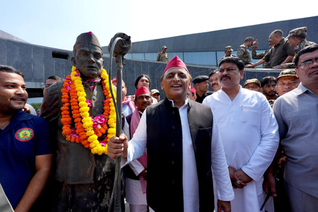 सीएम योगी के अयोध्या से चुनाव लड़ने पर अखिलेश बोले-पवन की हवा में अहंकारी लोग टिक नहीं पाएंगे