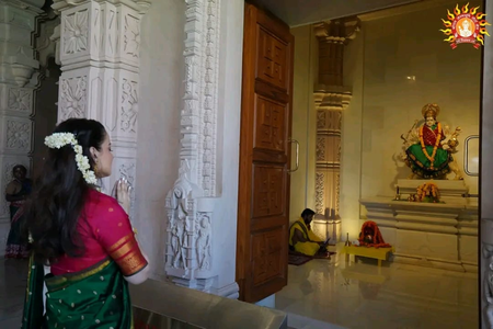 अयोध्या पहुंचीं कंगना रनौत, रामलला के दर्शन को बताया दिव्य अनुभव अयोध्या पहुंचीं कंगना रनौत, रामलला के दर्शन को बताया दिव्य अनुभव
