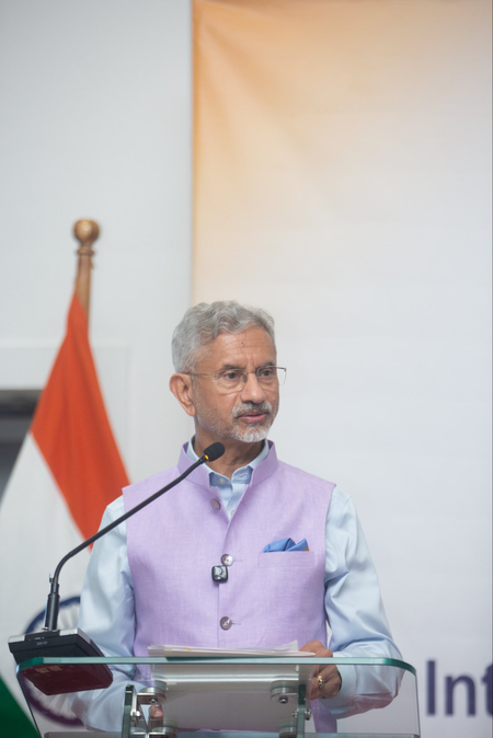 रियाद एयरपोर्ट हमले में भारतीय नागरिक की मौत पर विदेश मंत्री एस. जयशंकर ने जताया दुख, हरसंभव मदद का आश्वासन रियाद एयरपोर्ट हमले में भारतीय नागरिक की मौत पर विदेश मंत्री एस. जयशंकर ने जताया दुख, हरसंभव मदद का आश्वासन