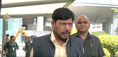 राहुल गांधी और इंडिया गठबंधन का आंदोलन सिर्फ लोगों को तकलीफ देने वाला रामदास आठवले राहुल गांधी और इंडिया गठबंधन का आंदोलन सिर्फ लोगों को तकलीफ देने वाला रामदास आठवले