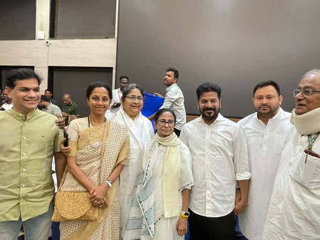 मतदाताओं के अधिकार और लोकतंत्र की रक्षा की लड़ाई जारी रहेगी तृणमूल कांग्रेस मतदाताओं के अधिकार और लोकतंत्र की रक्षा की लड़ाई जारी रहेगी तृणमूल कांग्रेस