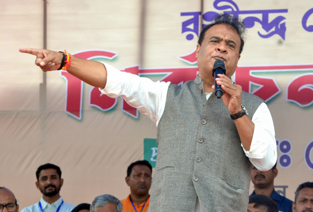 चुनाव प्रक्रिया में खामियां हैं तो कांग्रेस सत्ता छोड़े असम सीएम की राहुल को चुनौती