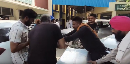 पंजाब में नशा विरोधी कार्यकर्ता की हत्या पर विपक्ष ने आप सरकार को घेरा, कानून-व्यवस्था पर उठाए सवाल पंजाब में नशा विरोधी कार्यकर्ता की हत्या पर विपक्ष ने आप सरकार को घेरा, कानून-व्यवस्था पर उठाए सवाल