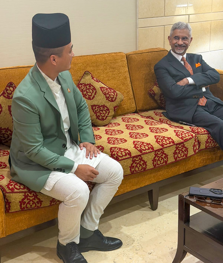 एस जयशंकर और नेपाल के गृह मंत्री ने द्विपक्षीय संबंधों पर की चर्चा