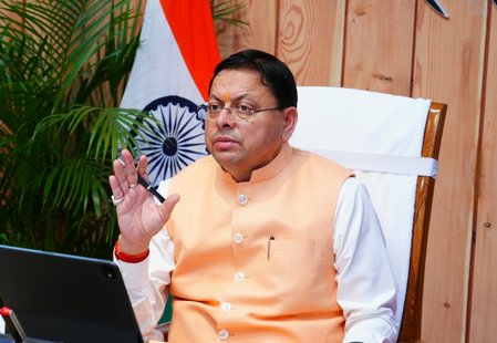 एक नवंबर तक पूरे हों सीवर-पेयजल पाइपलाइन के अधूरे कार्य, खोदी गई सड़कों की तत्काल मरम्मत सीएम धामी