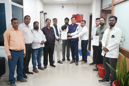 मेडिकल प्रोटेक्शन एक्ट सहित सेवा शर्तों से जुड़ी मांगों को लेकर आंदोलन पर उतरे झारखंड के डॉक्टरों ने किया प्रदर्शन मेडिकल प्रोटेक्शन एक्ट सहित सेवा शर्तों से जुड़ी मांगों को लेकर आंदोलन पर उतरे झारखंड के डॉक्टरों ने किया प्रदर्शन