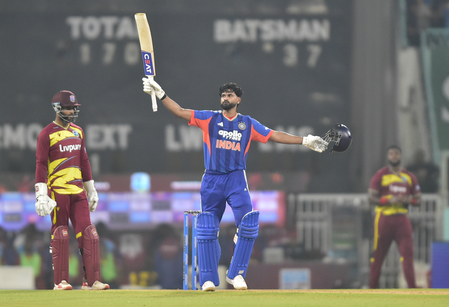 आईसीसी रैंकिंग शतकीय पारी का श्रेयस अय्यर को मिला इनाम, ईशान किशन की टी20 में बादशाहत कायम आईसीसी रैंकिंग शतकीय पारी का श्रेयस अय्यर को मिला इनाम, ईशान किशन की टी20 में बादशाहत कायम