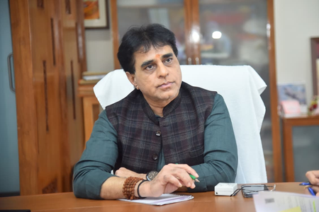 गुजरात अस्पतालों में मोतियाबिंद सर्जरी की सुविधाओं को बेहतर बनाने के लिए 18 नई मशीनों को मंजूरी