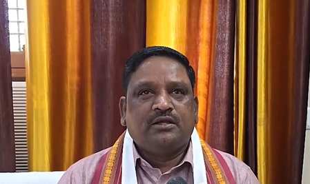 अखिलेश यादव के बयानों पर भाजपा विधायकों का पलटवार, कहा- सपा की सोच ही हिंदू विरोधी अखिलेश यादव के बयानों पर भाजपा विधायकों का पलटवार, कहा- सपा की सोच ही हिंदू विरोधी