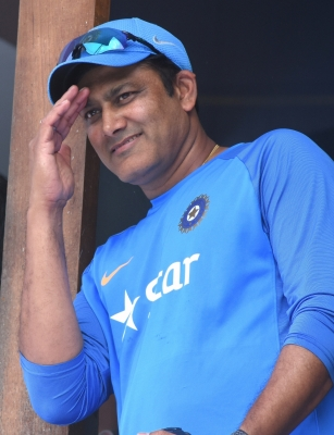 जन्मदिन विशेष अनिल कुंबले को भारतीय टीम की कप्तानी देर से मिलने का था मलाल, गांगुली की नेतृत्व क्षमता से हुए थे प्रभावित जन्मदिन विशेष अनिल कुंबले को भारतीय टीम की कप्तानी देर से मिलने का था मलाल, गांगुली की नेतृत्व क्षमता से हुए थे प्रभावित