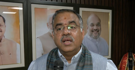 चुनाव हारने के बाद आयोग पर सवाल उठाने को तरुण चुघ ने बताया कांग्रेस की आदत, संदीप दीक्षित ने किया पलटवार चुनाव हारने के बाद आयोग पर सवाल उठाने को तरुण चुघ ने बताया कांग्रेस की आदत, संदीप दीक्षित ने किया पलटवार