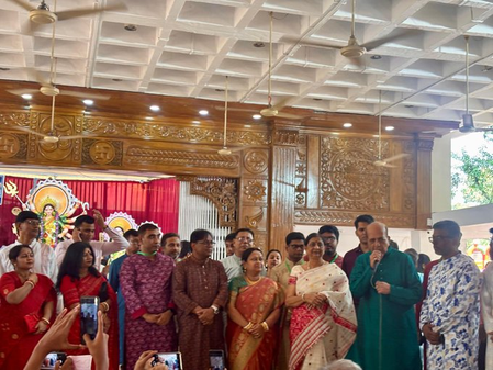 बांग्लादेश दुर्गा पूजा उत्सव में शामिल हुए भारतीय उच्चायुक्त, दीं शुभकामनाएं बांग्लादेश दुर्गा पूजा उत्सव में शामिल हुए भारतीय उच्चायुक्त, दीं शुभकामनाएं