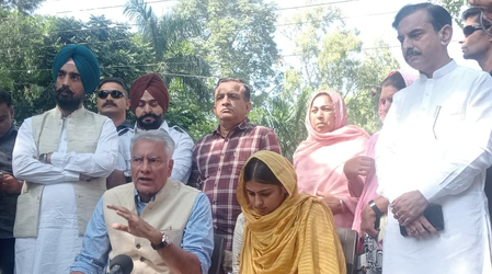 पंजाब में बढ़ते नशे पर जाखड़ का हमला, बोले-तस्करों को संरक्षण देना बंद करे प्रदेश सरकार पंजाब में बढ़ते नशे पर जाखड़ का हमला, बोले-तस्करों को संरक्षण देना बंद करे प्रदेश सरकार