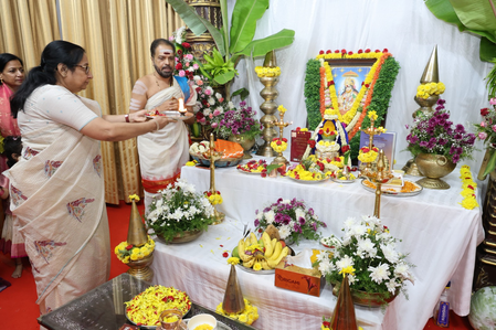 कर्नाटक की राज्यपाल डॉ. सुधा यादव ने की आयुध पूजा, प्रदेशवासियों को दी विजयादशमी की शुभकामनाएं कर्नाटक की राज्यपाल डॉ. सुधा यादव ने की आयुध पूजा, प्रदेशवासियों को दी विजयादशमी की शुभकामनाएं