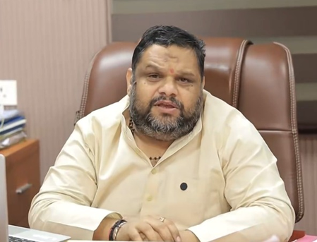 यूपीए सरकार में बसे अवैध बांग्लादेशी और रोहिंग्या अब तख्तापलट की रच रहे साजिश प्रियंक कानूनगो यूपीए सरकार में बसे अवैध बांग्लादेशी और रोहिंग्या अब तख्तापलट की रच रहे साजिश प्रियंक कानूनगो