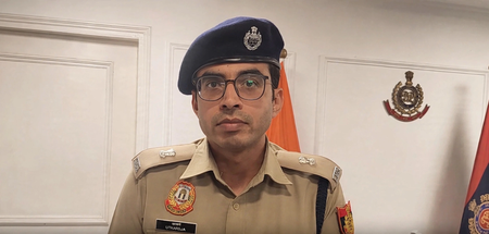 आगरा एक्सप्रेसवे पर 250 किलोमीटर तक पीछा कर दिल्ली पुलिस ने दो अंतरराज्यीय वाहन चोरों को पकड़ा आगरा एक्सप्रेसवे पर 250 किलोमीटर तक पीछा कर दिल्ली पुलिस ने दो अंतरराज्यीय वाहन चोरों को पकड़ा