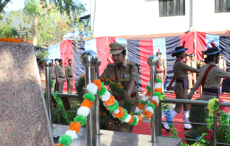 उत्तरकाशी पुलिस स्मृति दिवस पर शहीद जवानों को श्रद्धांजलि, परिजनों को किया गया सम्मानित उत्तरकाशी पुलिस स्मृति दिवस पर शहीद जवानों को श्रद्धांजलि, परिजनों को किया गया सम्मानित