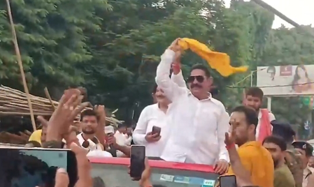 बिहार एमएलसी चुनाव अनंत सिंह ने फिर जन सुराज के अनुज सिंह की जीत का किया दावा बिहार एमएलसी चुनाव अनंत सिंह ने फिर जन सुराज के अनुज सिंह की जीत का किया दावा