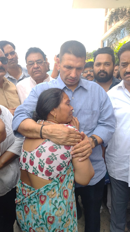 ग्वालियर हादसे के पीड़ितों के परिजनों को 25 लाख का मुआवजा दिया जाए जीतू पटवारी ग्वालियर हादसे के पीड़ितों के परिजनों को 25 लाख का मुआवजा दिया जाए जीतू पटवारी