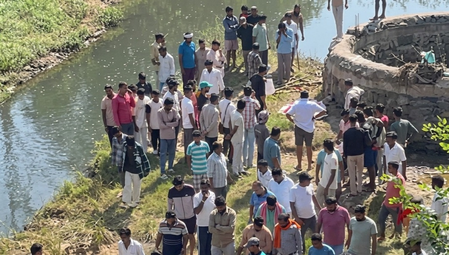 हजारीबाग में चार दिनों से लापता युवक का शव कुएं से बरामद, क्षतिग्रस्त हालत में मिली बाइक हजारीबाग में चार दिनों से लापता युवक का शव कुएं से बरामद, क्षतिग्रस्त हालत में मिली बाइक