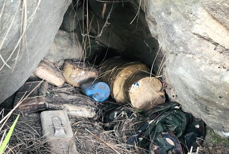 जम्मू-कश्मीर  सेना ने पुंछ के सलानी इलाके में आतंकवादियों के दो ठिकाने नष्ट किए, गोला-बारूद बरामद