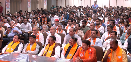 मन की बात  पीएम मोदी ने देशवासियों के प्रयासों को सराहा, नेताओं ने बताया प्रेरणास्रोत