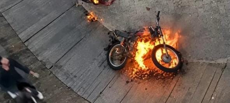 जमशेदपुर के मेले में ‘मौत के कुएं’ में स्टंट के दौरान बाइक में लगी आग, युवती झुलसी