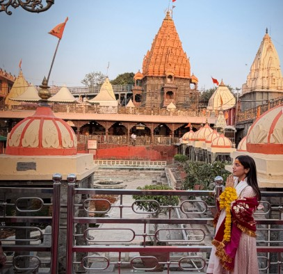 महाकाल की नगरी पहुंची भूमि पेडनेकर, बोलीं-खुद को शिव के चरणों में किया समर्पित