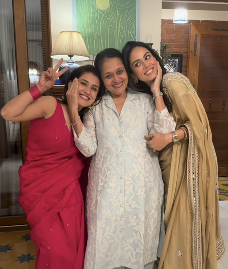 करवाचौथ पर शेफ बनीं सुप्रिया पाठक, बहुओं मीरा-मनुकृति के लिए बनाए गुजराती व्यंजन