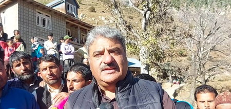 जम्मू-कश्मीर के बनिहाल में मांगित-जमांडू सड़क का शिलान्यास, विधायक सज्जाद बोले -पर्यटन को मिलेगा बढ़ावा
