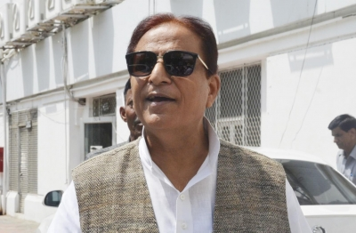 यूपी जेल से रिहा होते ही आजम खां और अब्दुल्ला आजम को ईडी ने हिरासत में लिया
