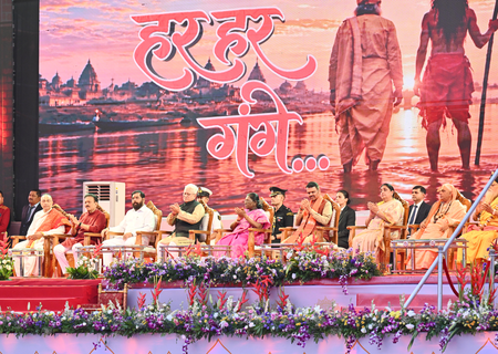 महाराष्ट्र नासिक में सिंहस्थ महाकुंभ की शुरुआत, राष्ट्रपति द्रौपदी मुर्मु ने किया ध्वज स्तंभ पूजन और ध्वजारोहण