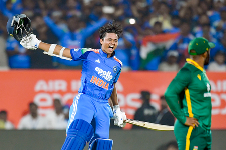 तीनों फॉर्मेट में शतक लगाने वाले छठे भारतीय बने यशस्वी जायसवाल